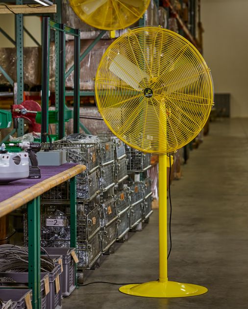floor standing fan